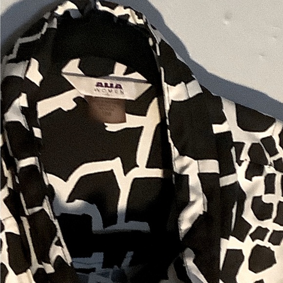 18W Alia zippered animal print jacket - Picture 3 of 3